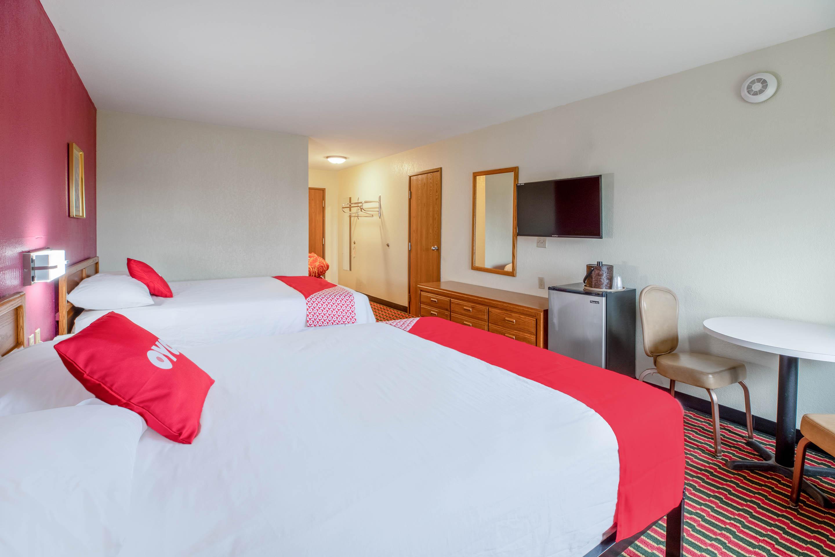 Oyo Hotel Chesaning Route 52 & Hwy 57 Luaran gambar