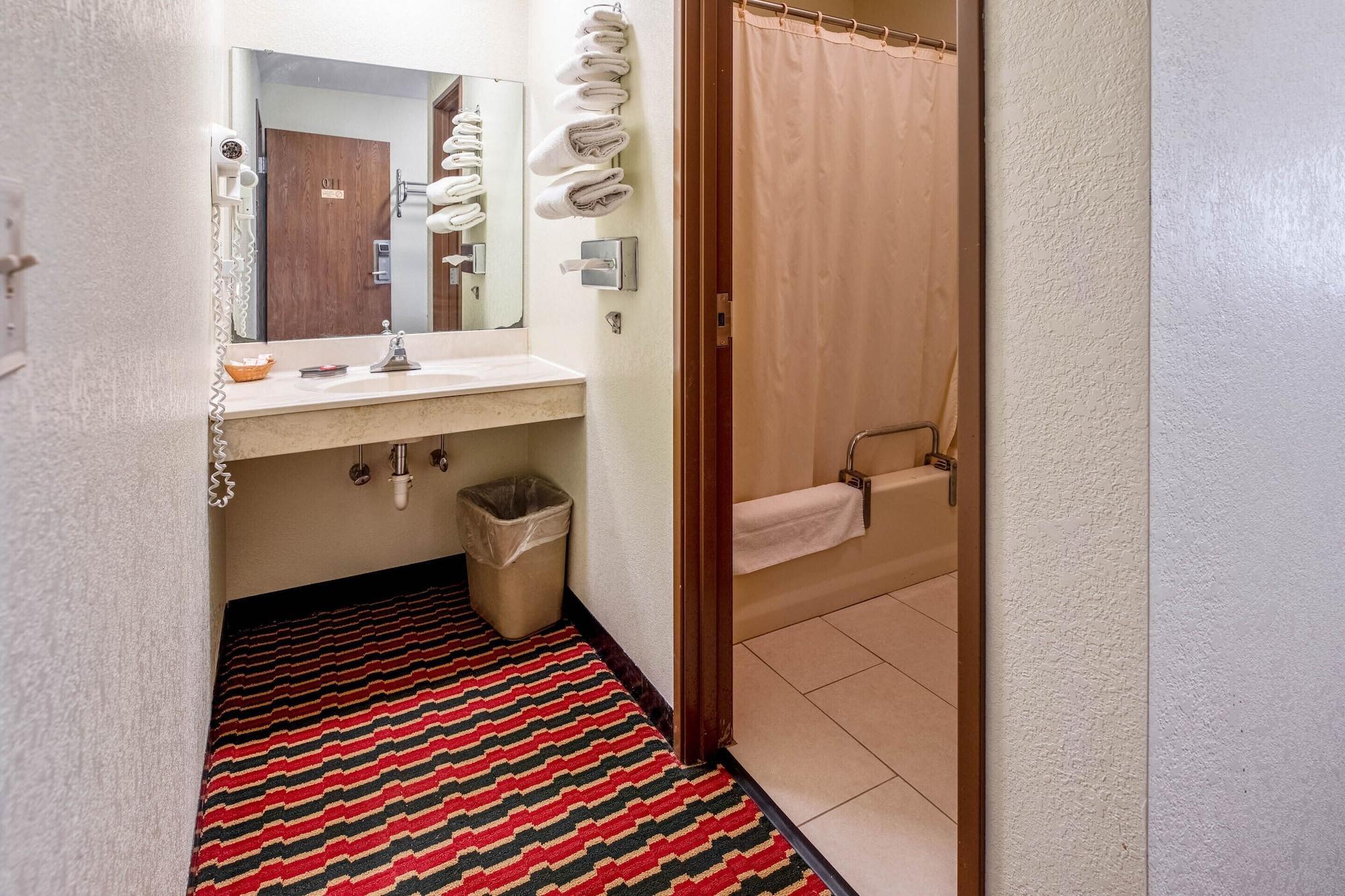 Oyo Hotel Chesaning Route 52 & Hwy 57 Luaran gambar