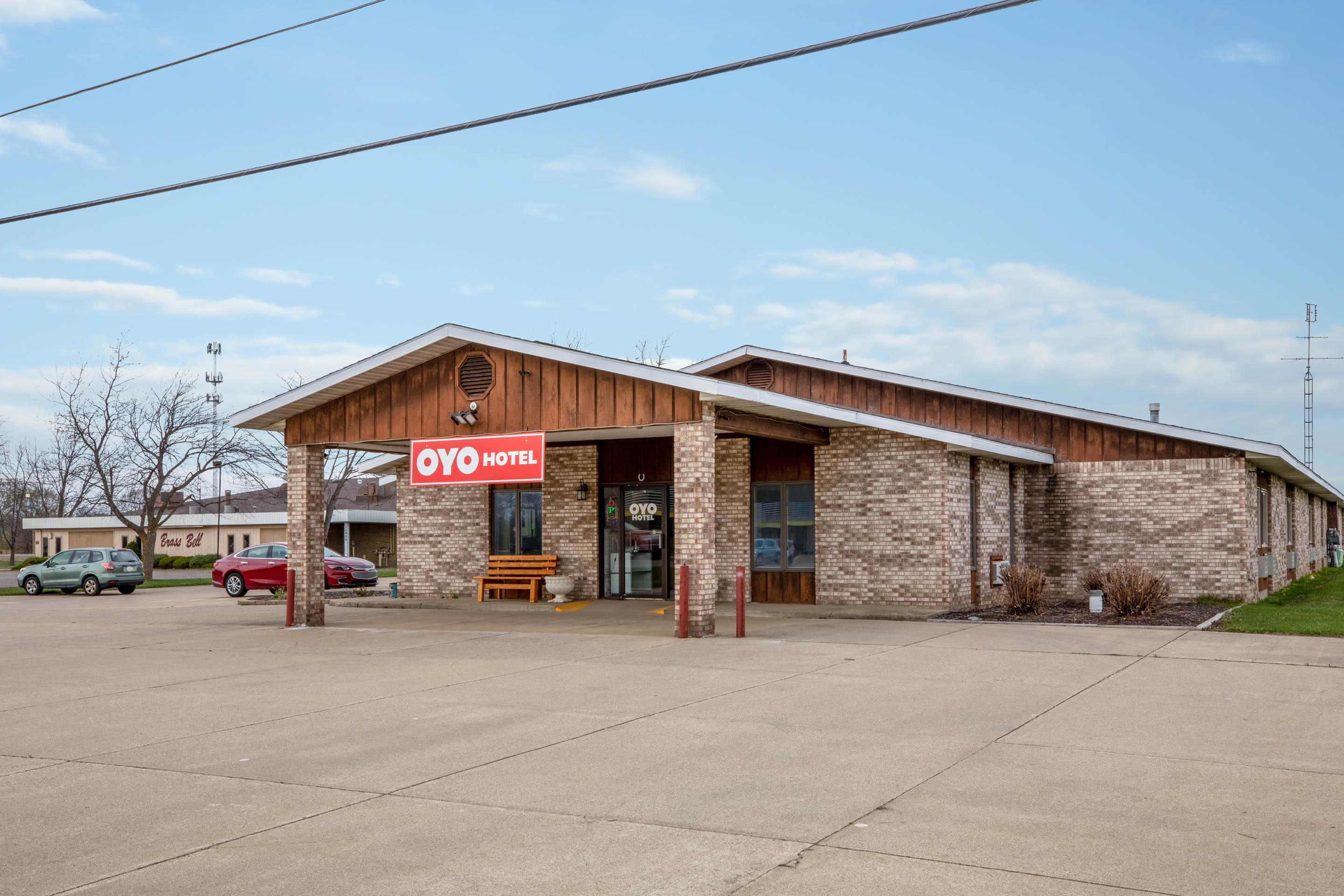 Oyo Hotel Chesaning Route 52 & Hwy 57 Luaran gambar