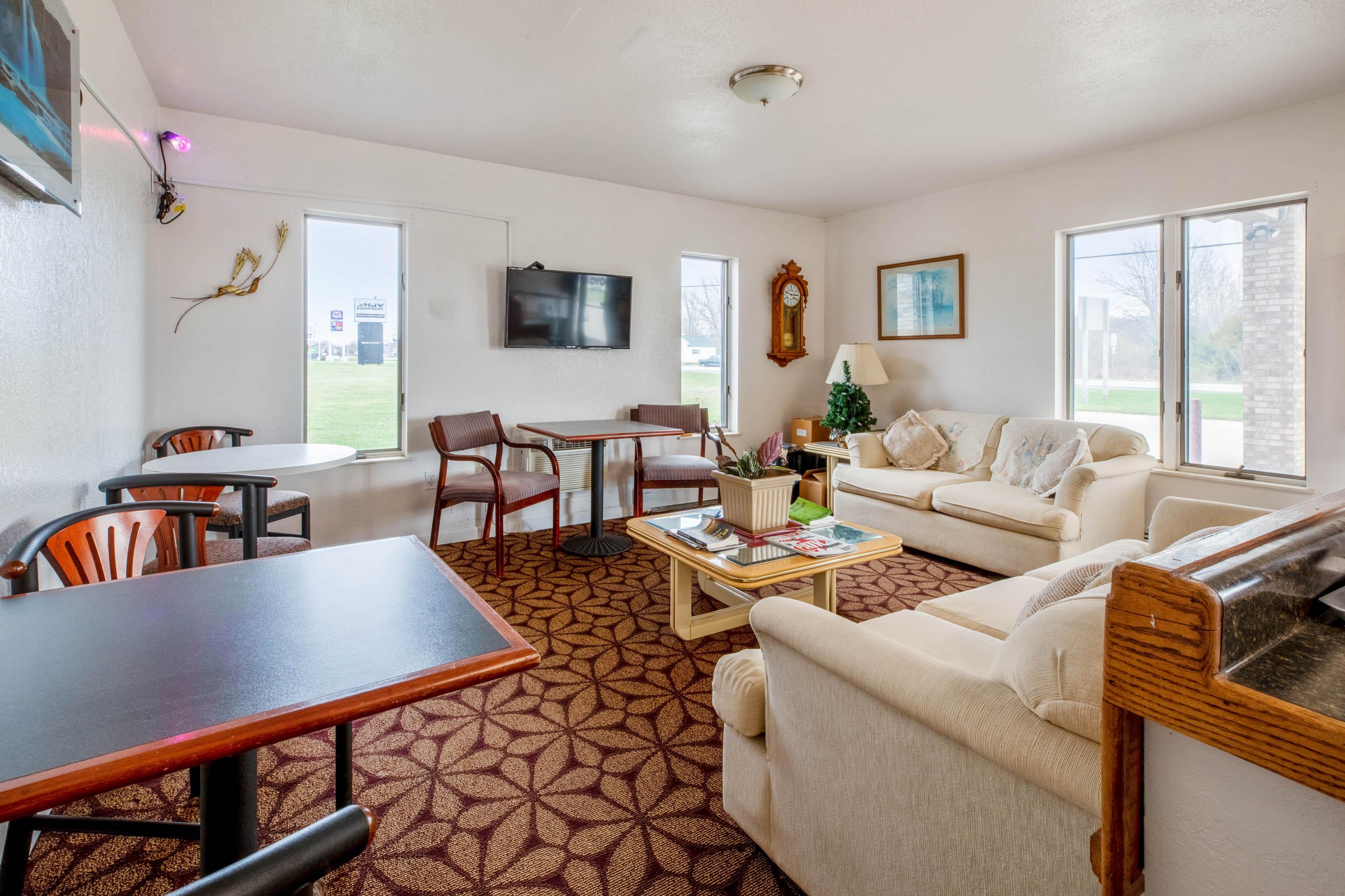 Oyo Hotel Chesaning Route 52 & Hwy 57 Luaran gambar